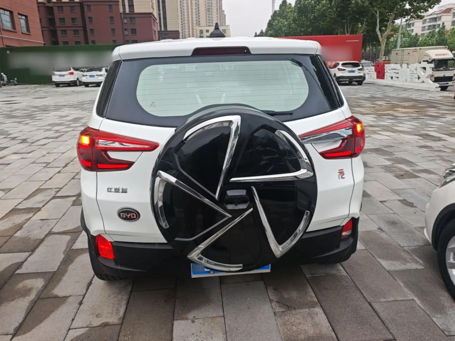 BYD Yuan 2017 1.5L Automatic Cool & Connected Model — миниатюра 5