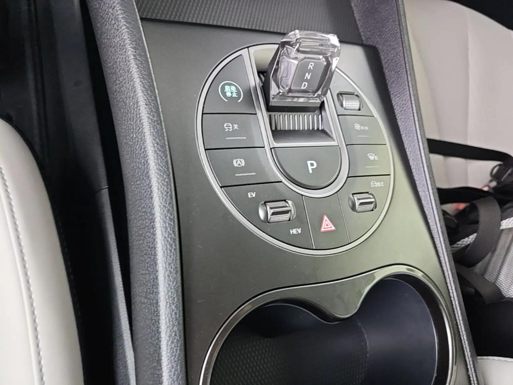BYD Seal 05 DM-i 2025 DM-i Smart Drive 55KM Luxury Model — миниатюра 17