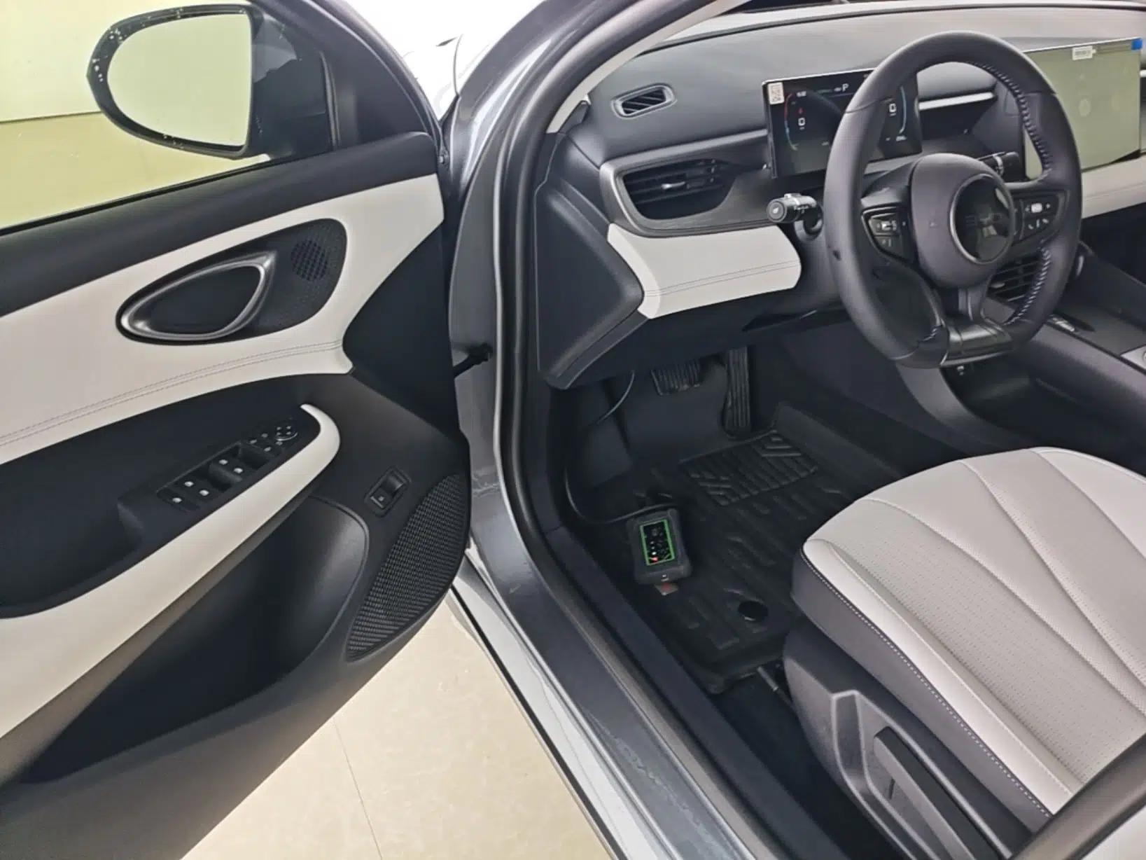 BYD Seal 05 DM-i 2025 DM-i Smart Drive 55KM Luxury Model — миниатюра 19