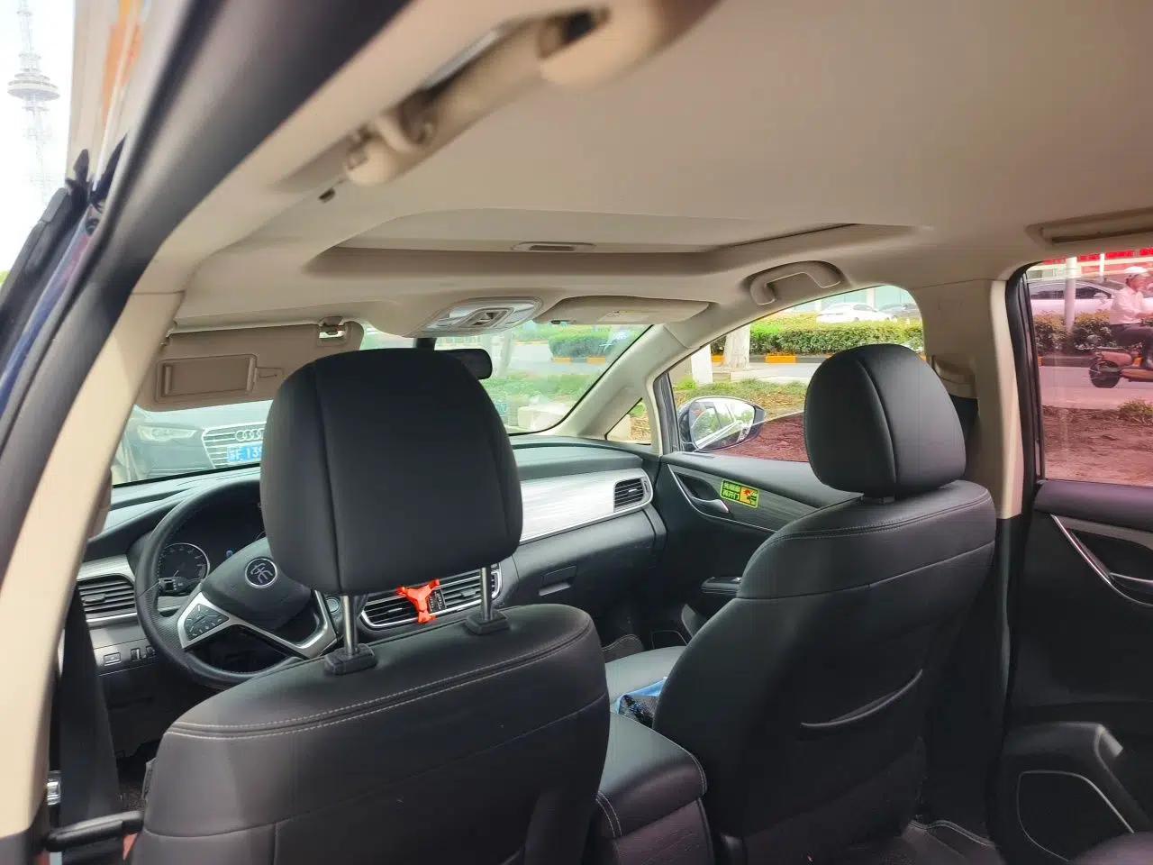 BYD Song MAX New Energy 2019 DM 1.5T Smart Connect Advanced 7-Seater China VI Standard — миниатюра 19