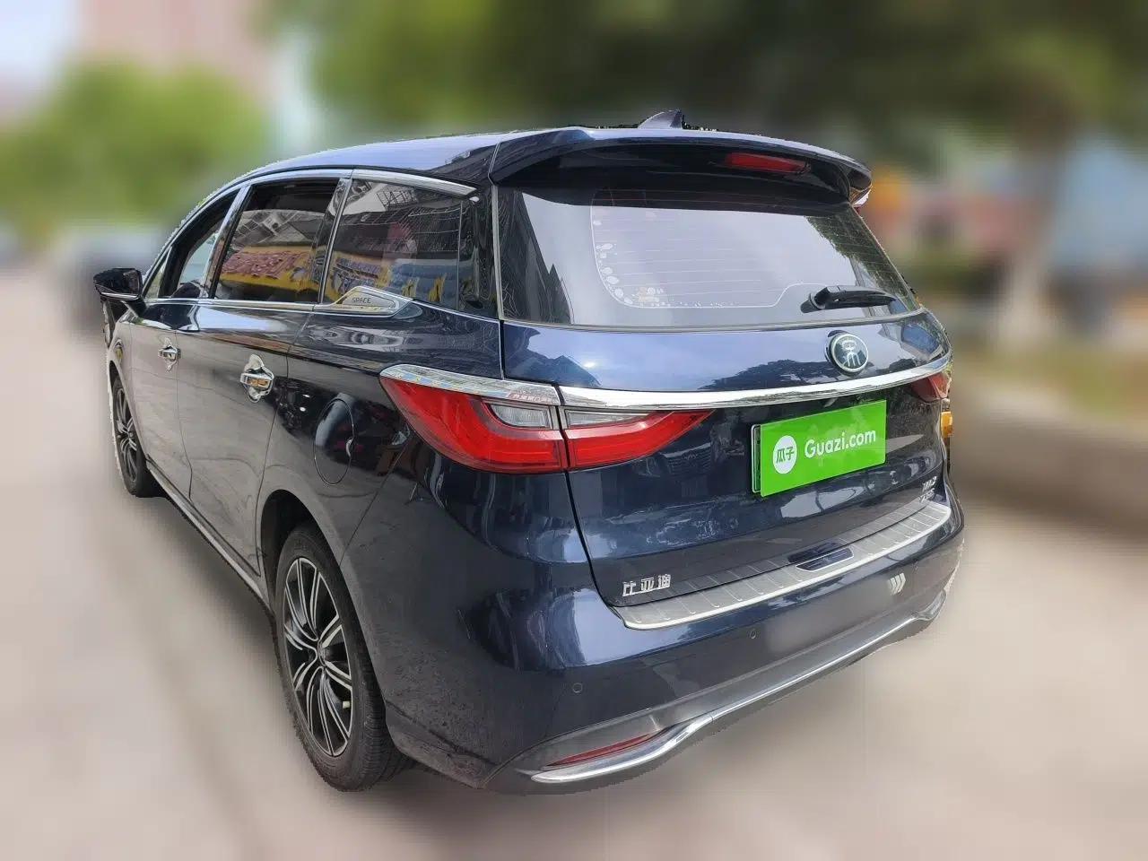 BYD Song MAX New Energy 2019 DM 1.5T Smart Connect Advanced 7-Seater China VI Standard — миниатюра 4