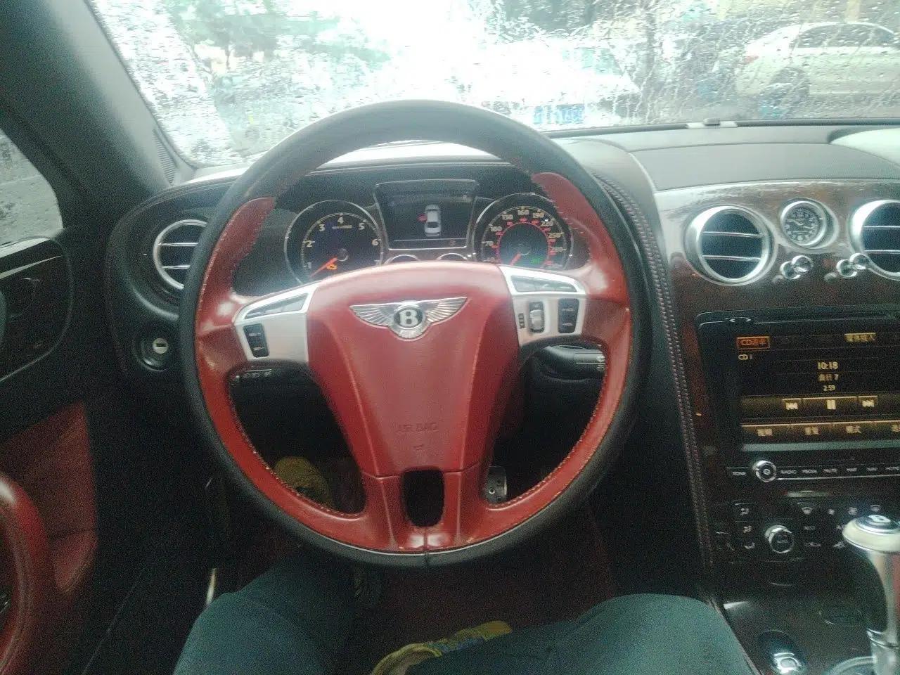 Bentley Flying Spur  — миниатюра 11