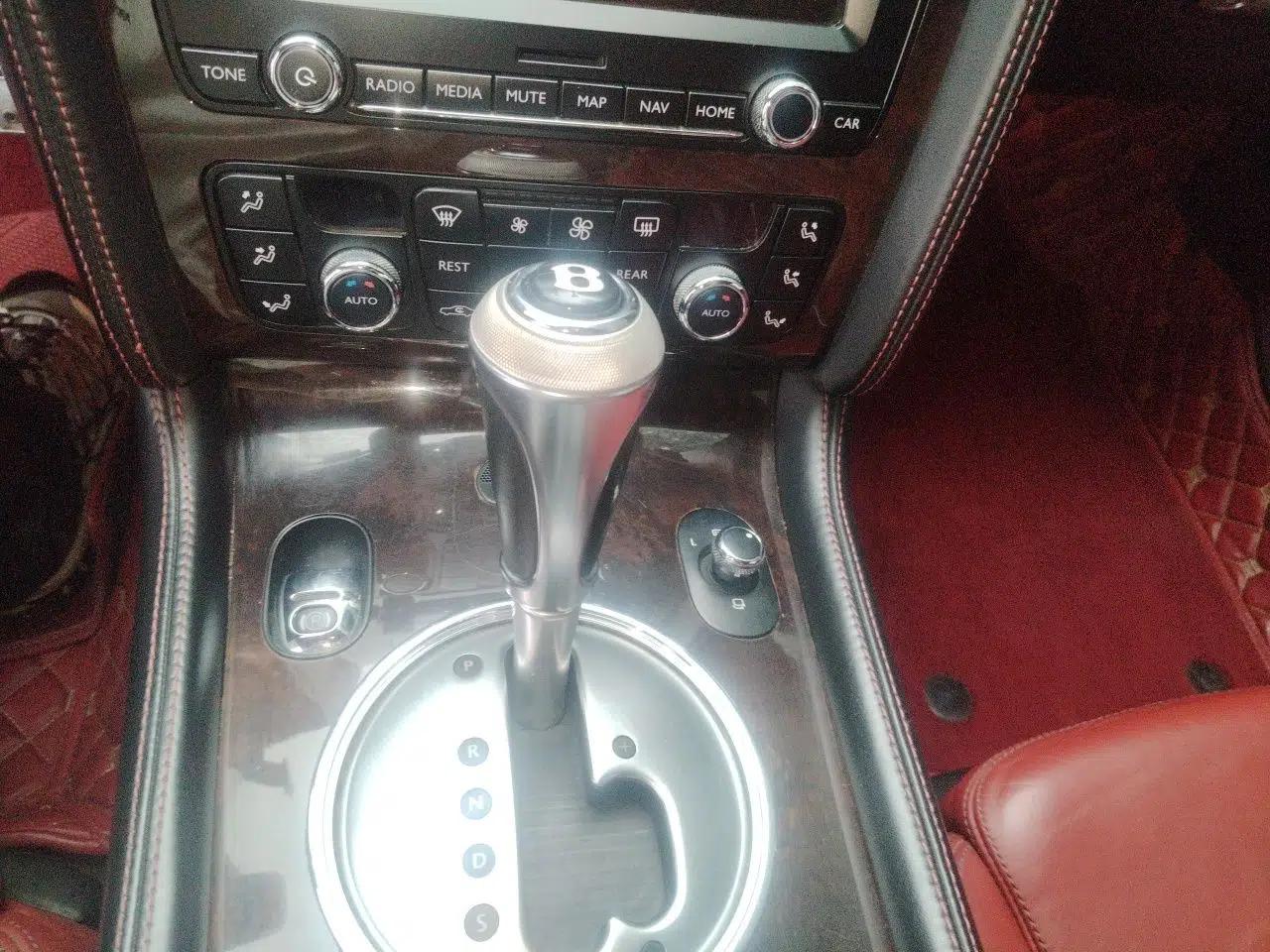 Bentley Flying Spur  — миниатюра 15
