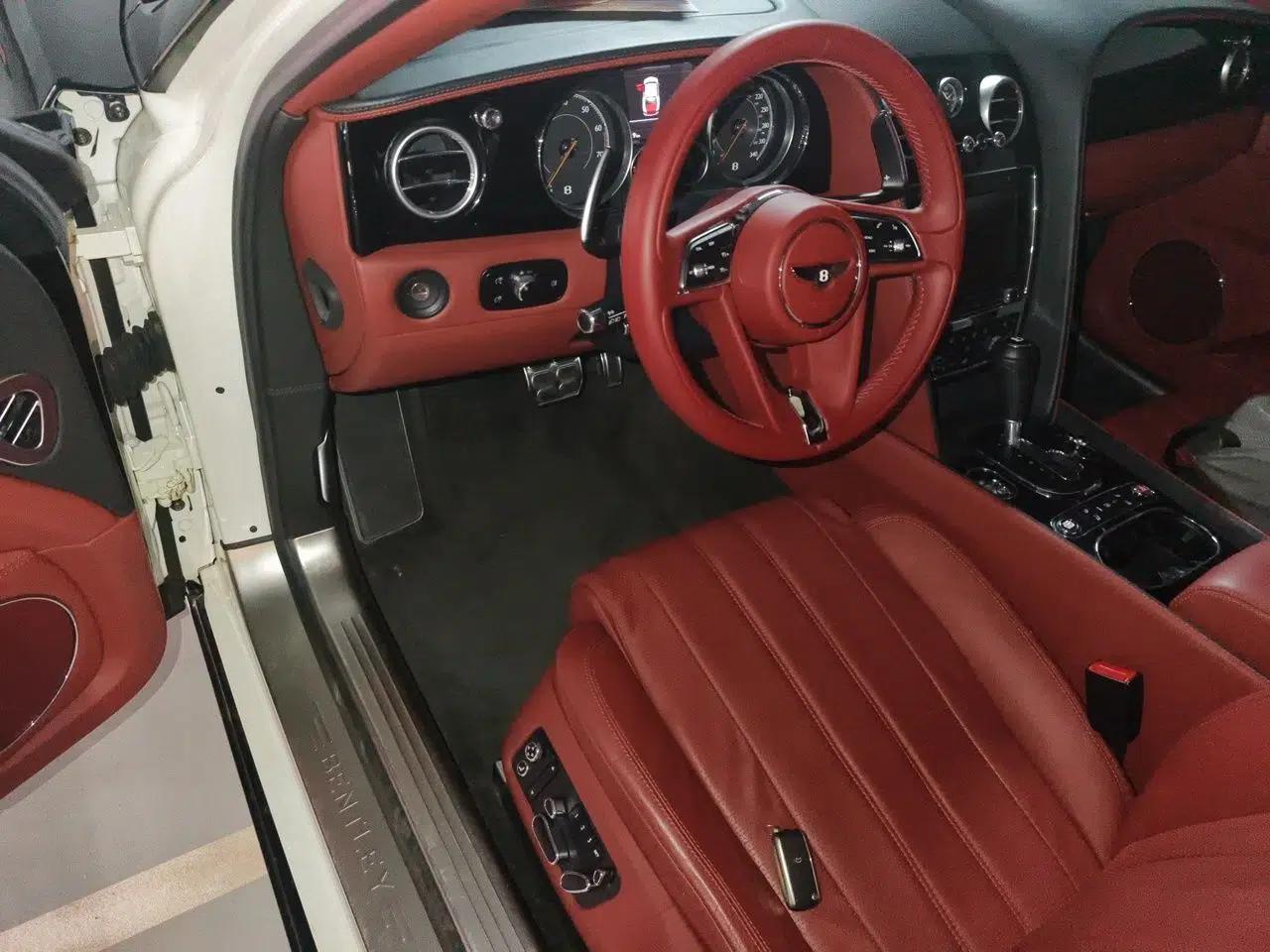 Bentley Flying Spur 2014 4.0T V8 Standard Edition — миниатюра 11