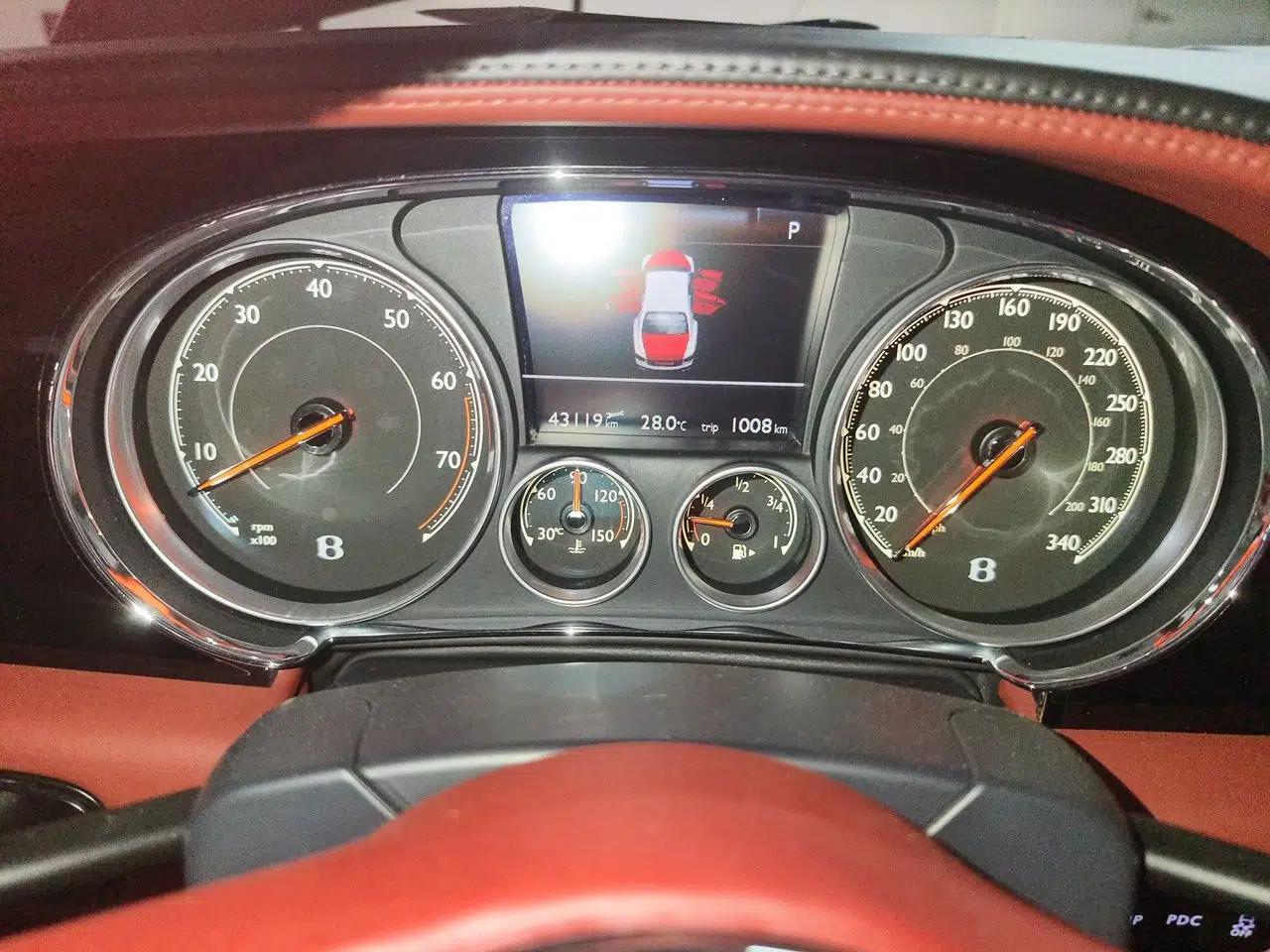 Bentley Flying Spur 2014 4.0T V8 Standard Edition — миниатюра 12