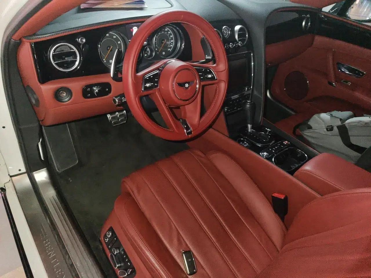 Bentley Flying Spur 2014 4.0T V8 Standard Edition — миниатюра 10