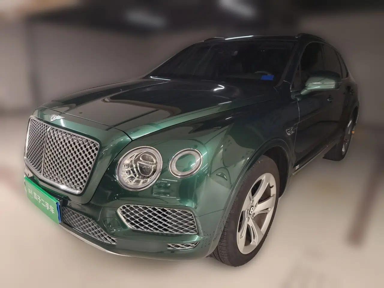 Bentley Bentayga 2018 4.0T V8 — миниатюра 1