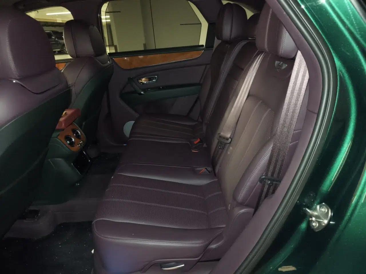 Bentley Bentayga 2018 4.0T V8 — миниатюра 18
