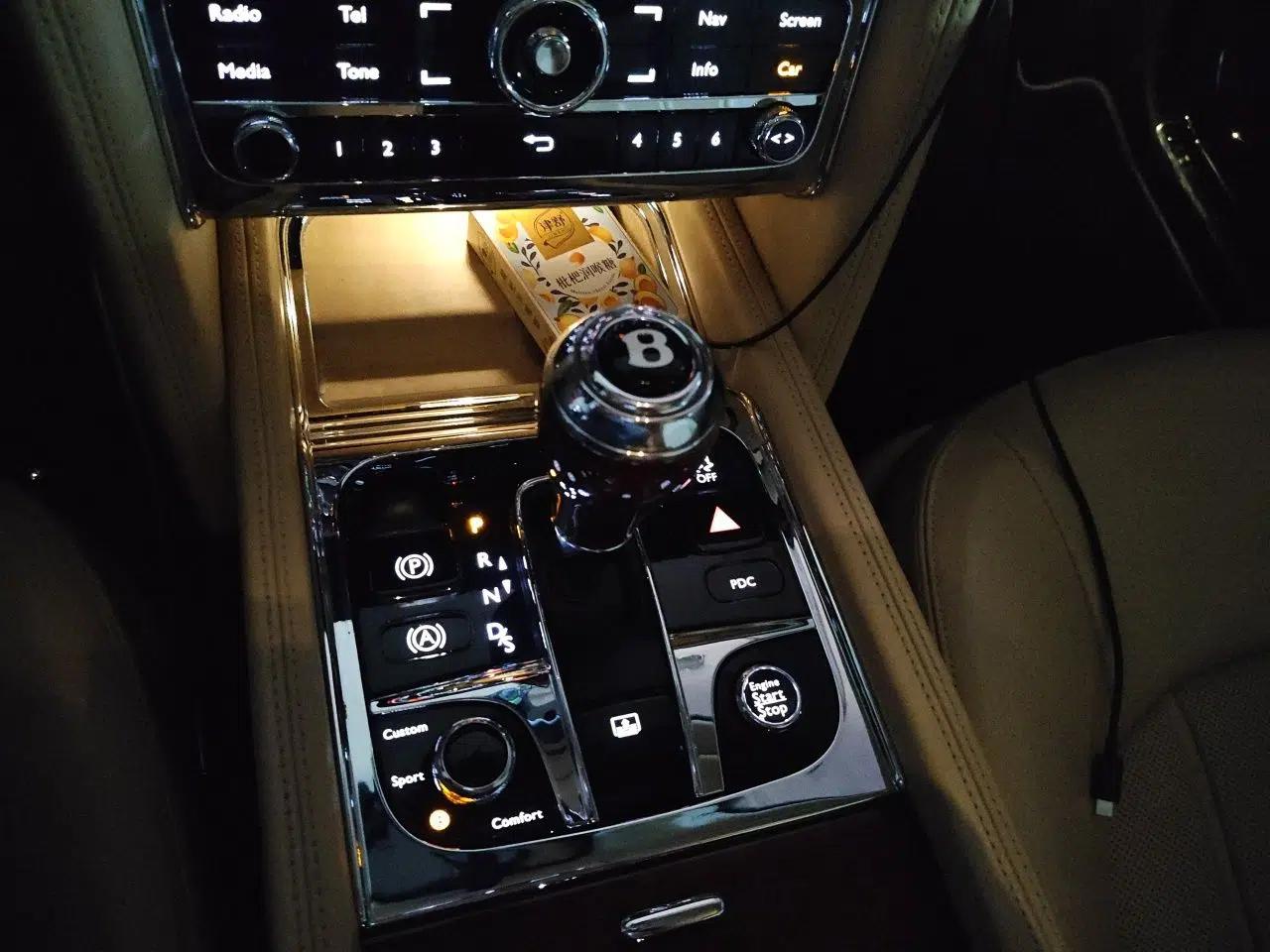 Bentley Mulsanne 2011 6.8T Deluxe Edition — миниатюра 15