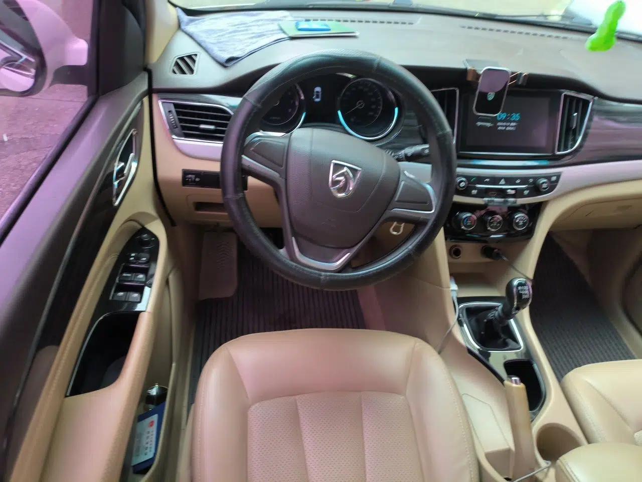 Baojun 730 2016 1.5T Manual Comfort Version 7 Seats — миниатюра 11