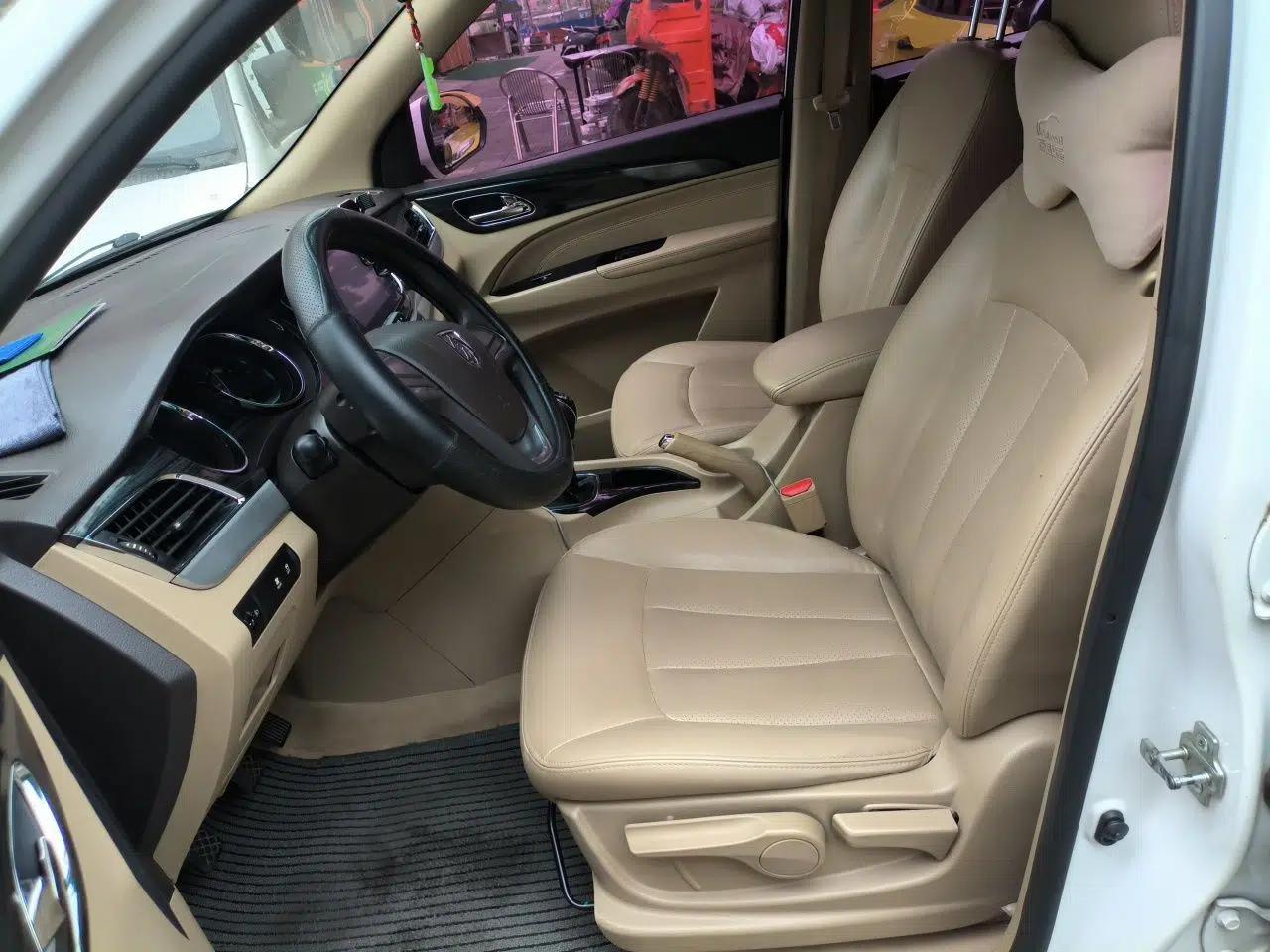 Baojun 730 2016 1.5T Manual Comfort Version 7 Seats — миниатюра 16