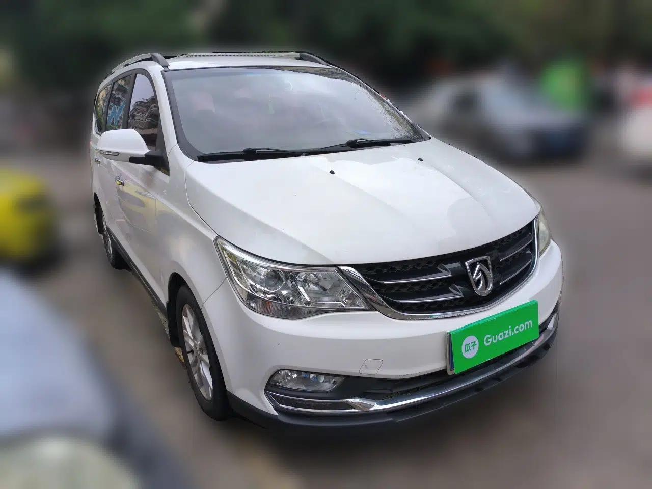 Baojun 730 2016 1.5T Manual Comfort Version 7 Seats — миниатюра 3