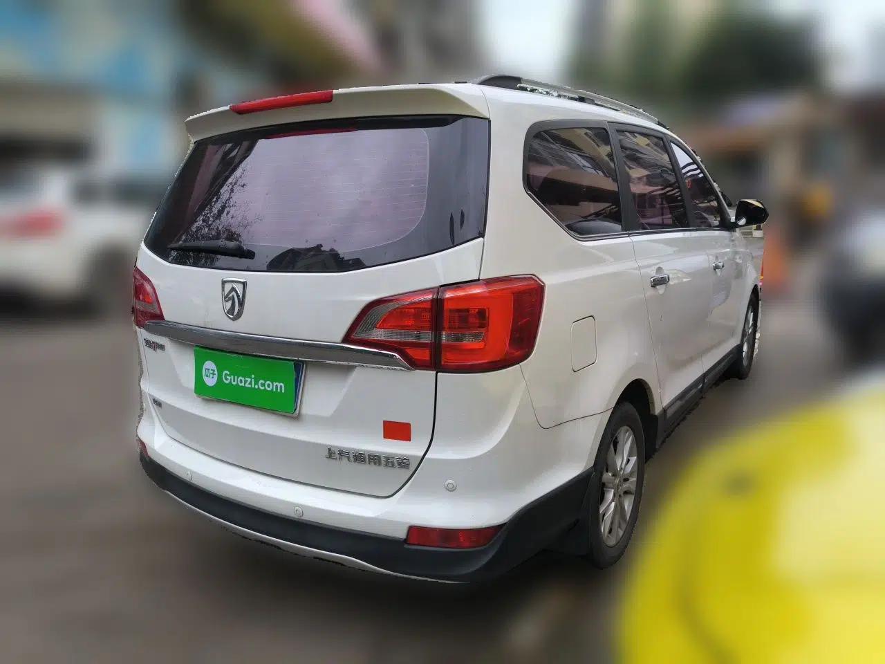 Baojun 730 2016 1.5T Manual Comfort Version 7 Seats — миниатюра 6