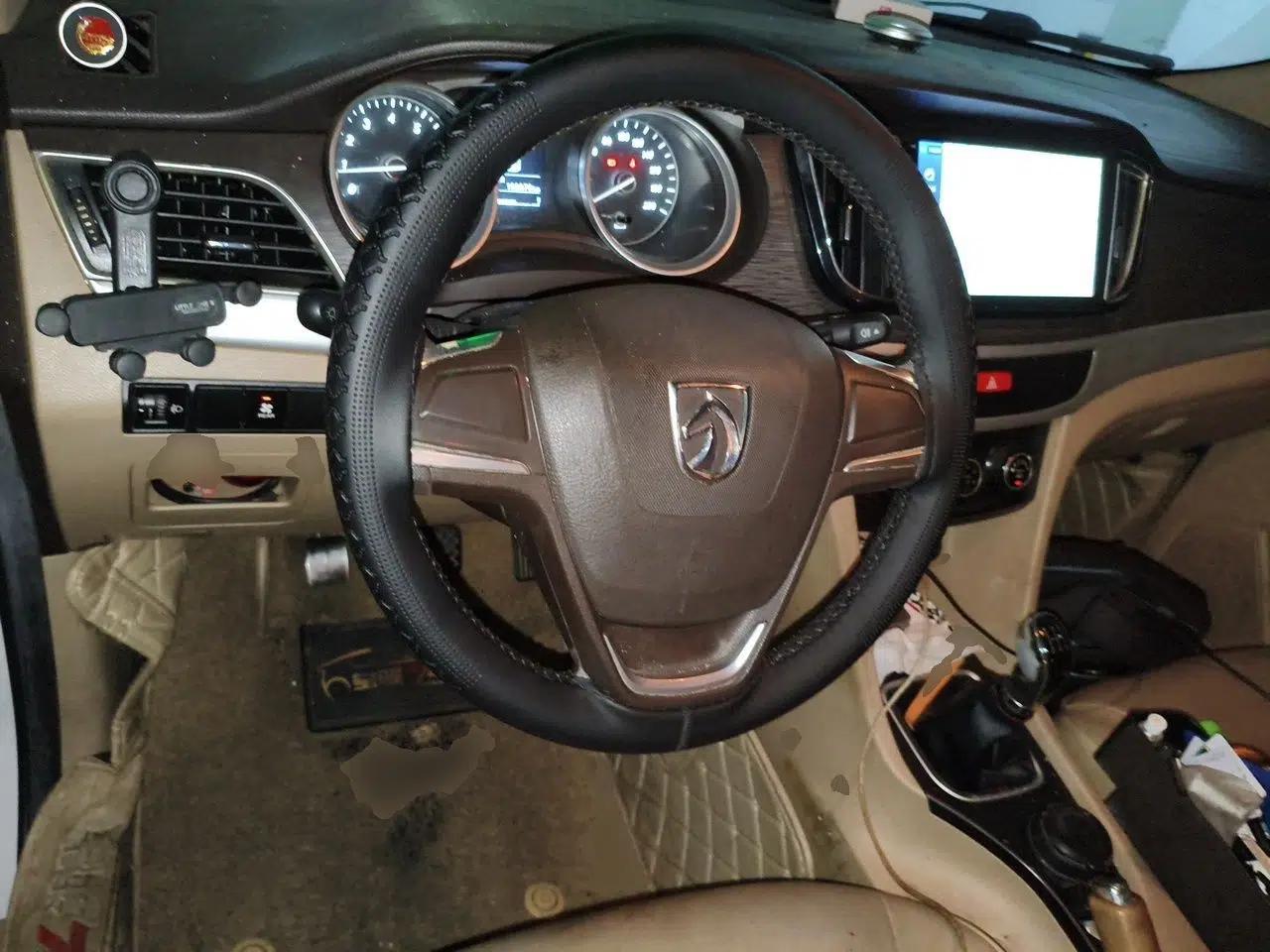 Baojun 730 2016 1.5L Manual Standard Version 7 Seats — миниатюра 11