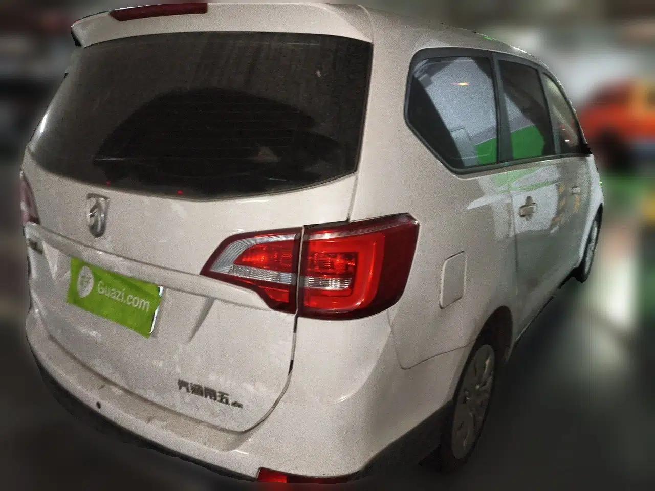 Baojun 730 2016 1.5L Manual Standard Version 7 Seats — миниатюра 6