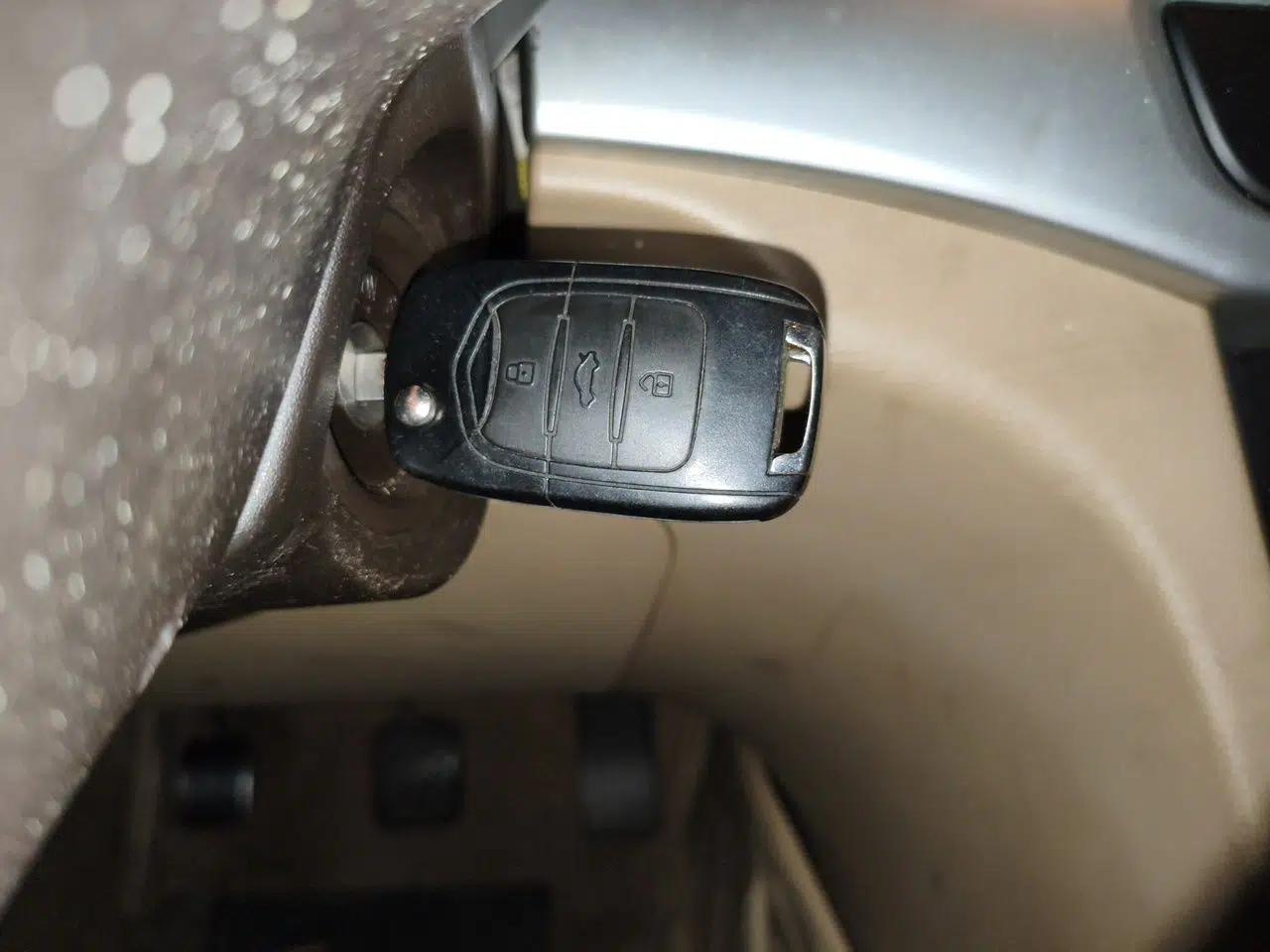 Baojun 730 2016 1.5L Manual Standard Version 7 Seats — миниатюра 9