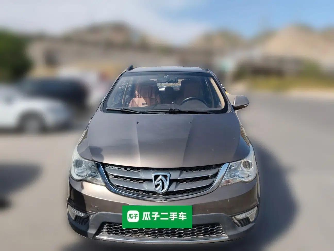 Baojun 730 2014 1.5L manual Comfort version 7 seats — миниатюра 2
