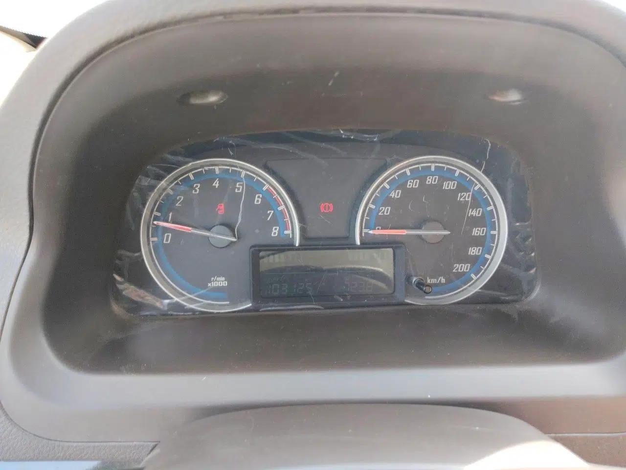 Baojun 730 2014 1.5L manual Comfort version 7 seats — миниатюра 12
