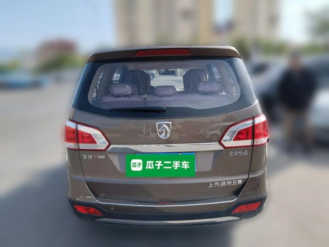 Baojun 730 2014 1.5L manual Comfort version 7 seats — миниатюра 5