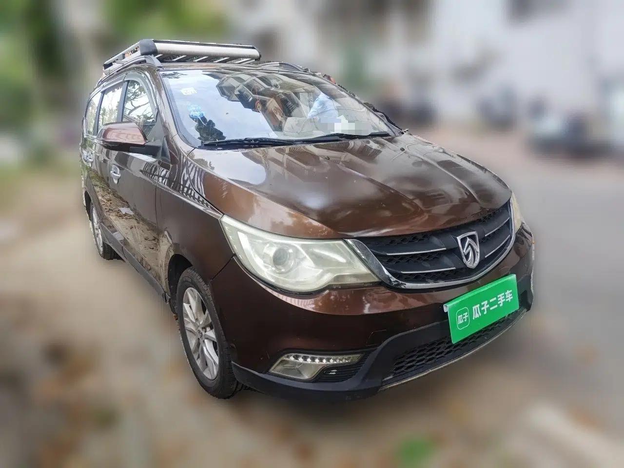 Baojun 730 2014 1.5L manual Comfort version 7 seats — миниатюра 3