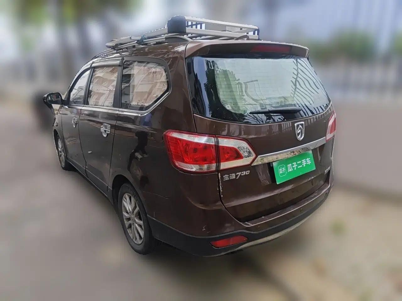 Baojun 730 2014 1.5L manual Comfort version 7 seats — миниатюра 4