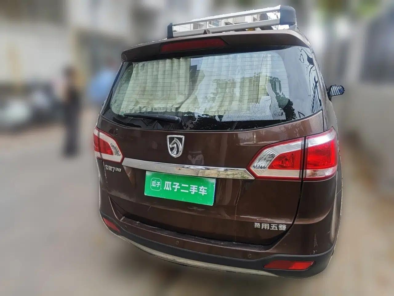 Baojun 730 2014 1.5L manual Comfort version 7 seats — миниатюра 5
