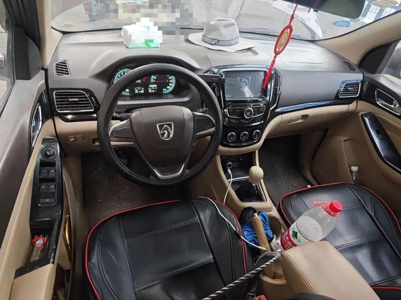Baojun 730 2014 1.5L manual Comfort version 7 seats — миниатюра 10