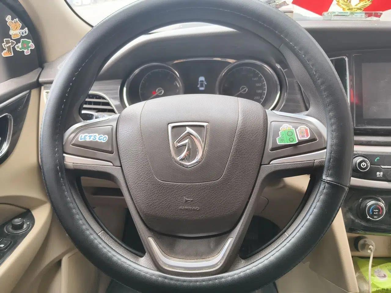 Baojun 730 2016 1.5L Manual Comfort Version 7 Seats China V Emission Standard — миниатюра 11