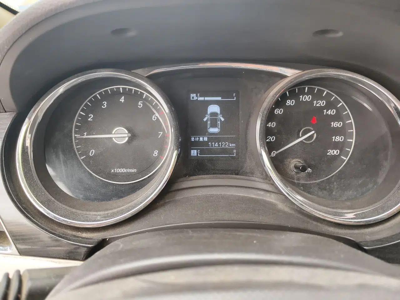 Baojun 730 2016 1.5L Manual Comfort Version 7 Seats China V Emission Standard — миниатюра 13