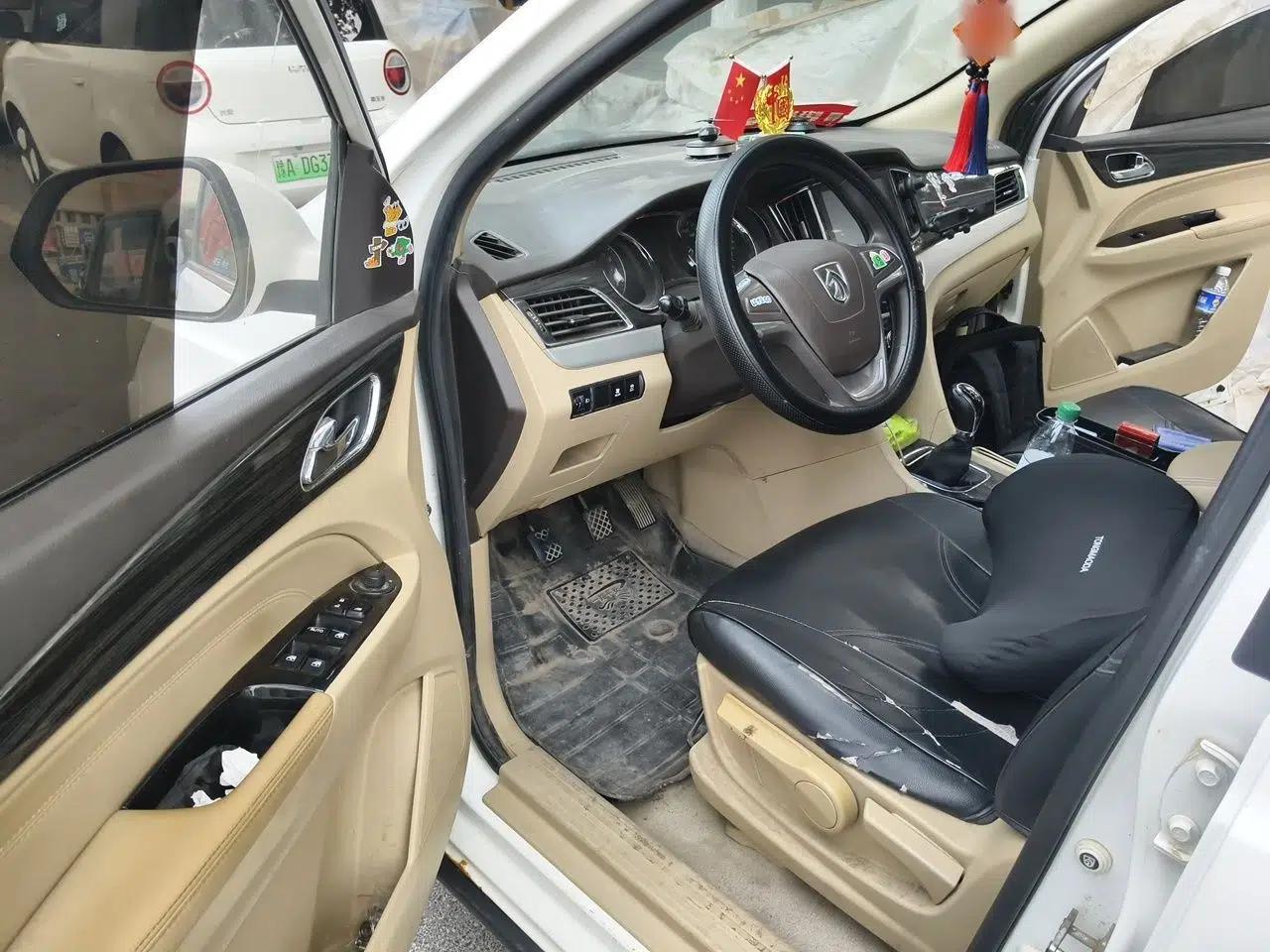 Baojun 730 2016 1.5L Manual Comfort Version 7 Seats China V Emission Standard — миниатюра 17