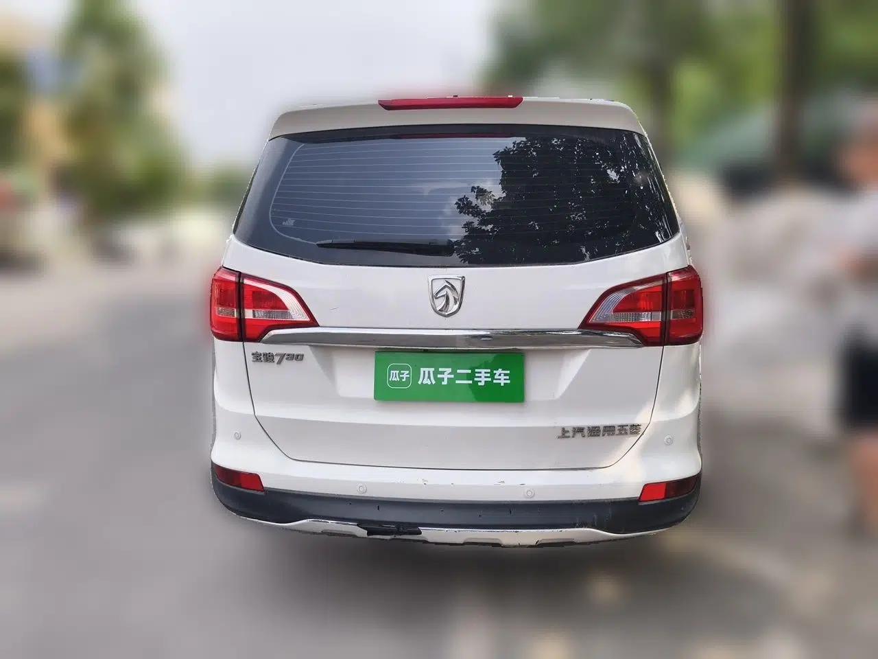 Baojun 730 2016 1.5L Manual Comfort Version 7 Seats China V Emission Standard — миниатюра 5