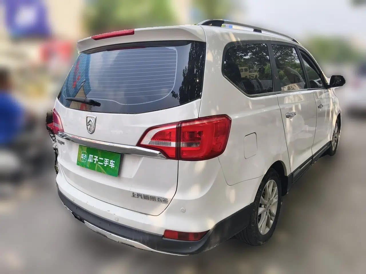 Baojun 730 2016 1.5L Manual Comfort Version 7 Seats China V Emission Standard — миниатюра 6