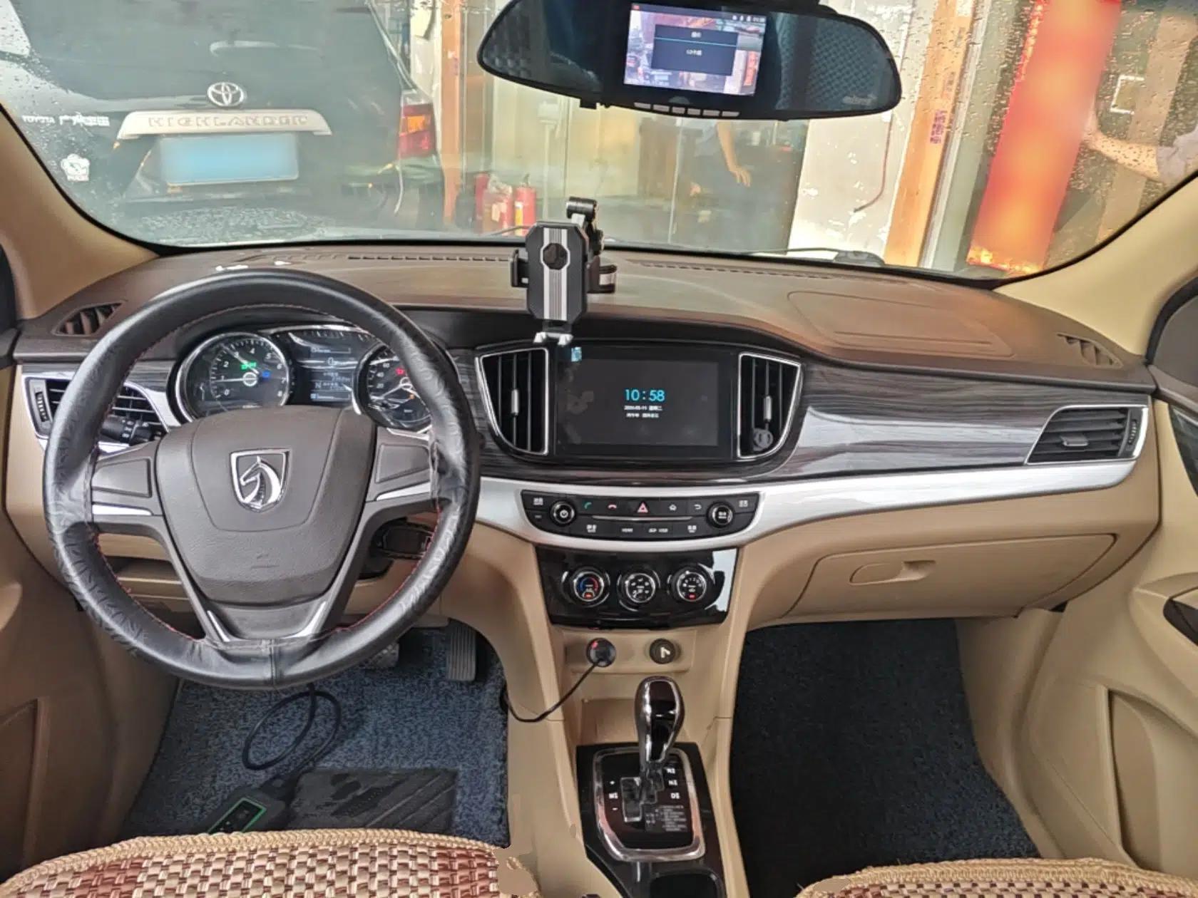 Baojun 730 2016 1.8L iAMT Comfort Version 7 Seats — миниатюра 13