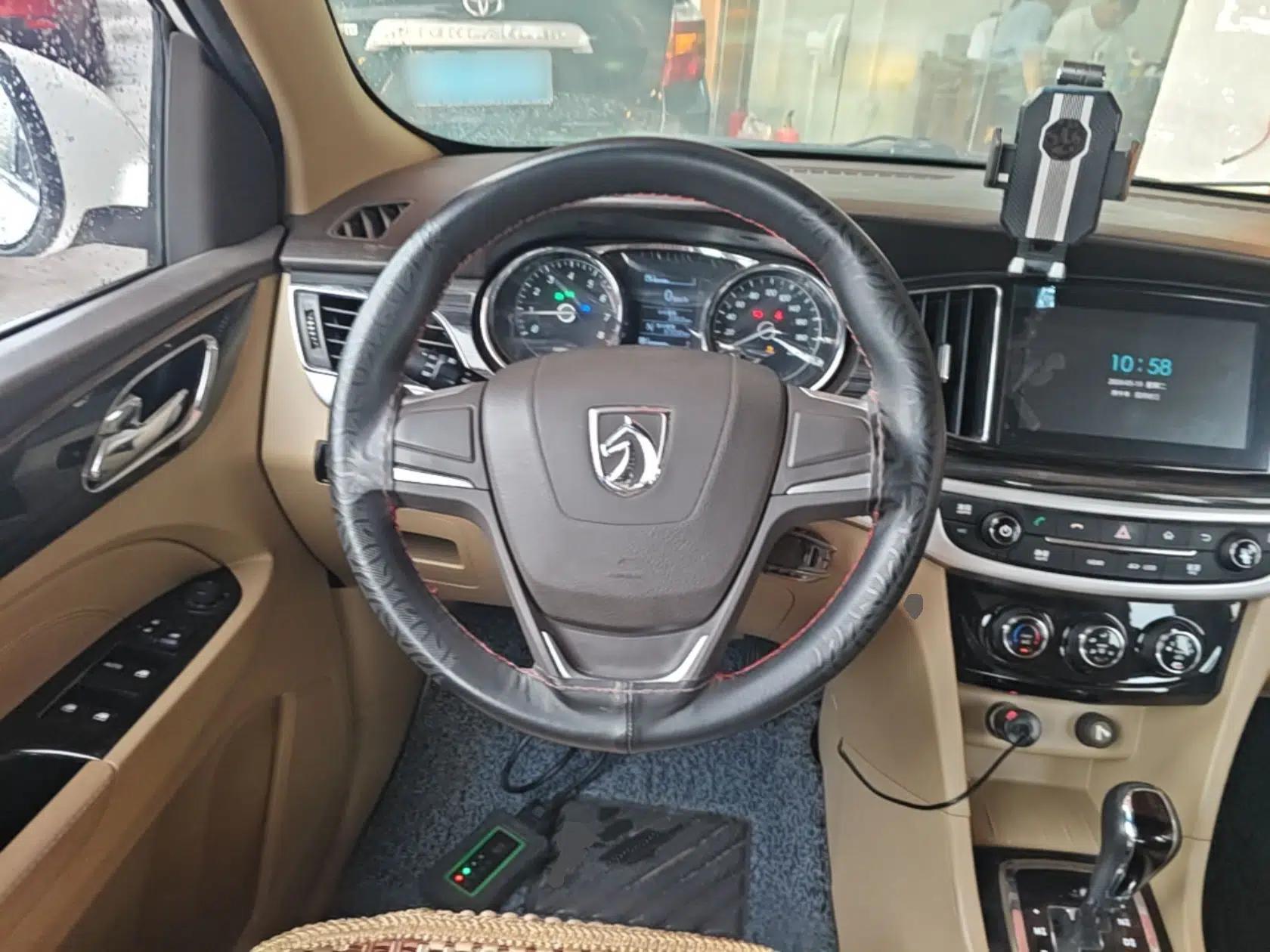 Baojun 730 2016 1.8L iAMT Comfort Version 7 Seats — миниатюра 14