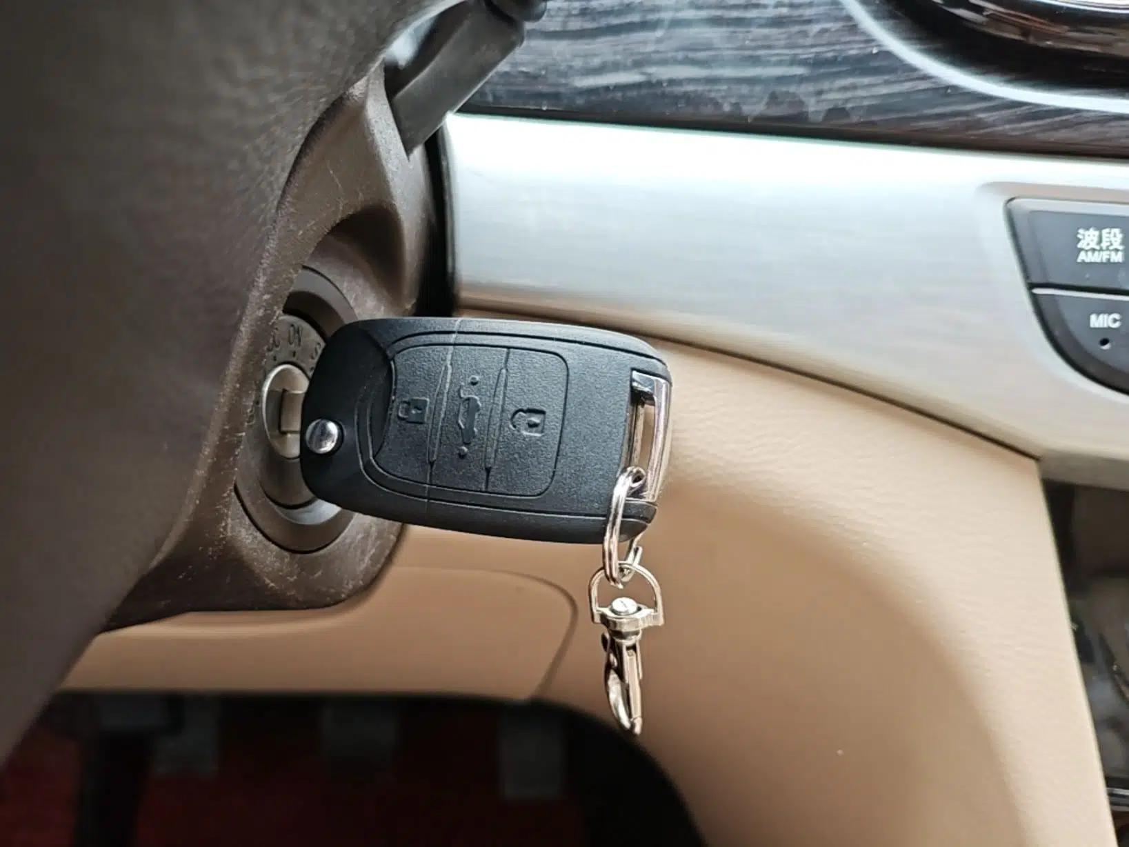 Baojun 730 2016 1.8L Manual Luxury Edition 7 Seats — миниатюра 12