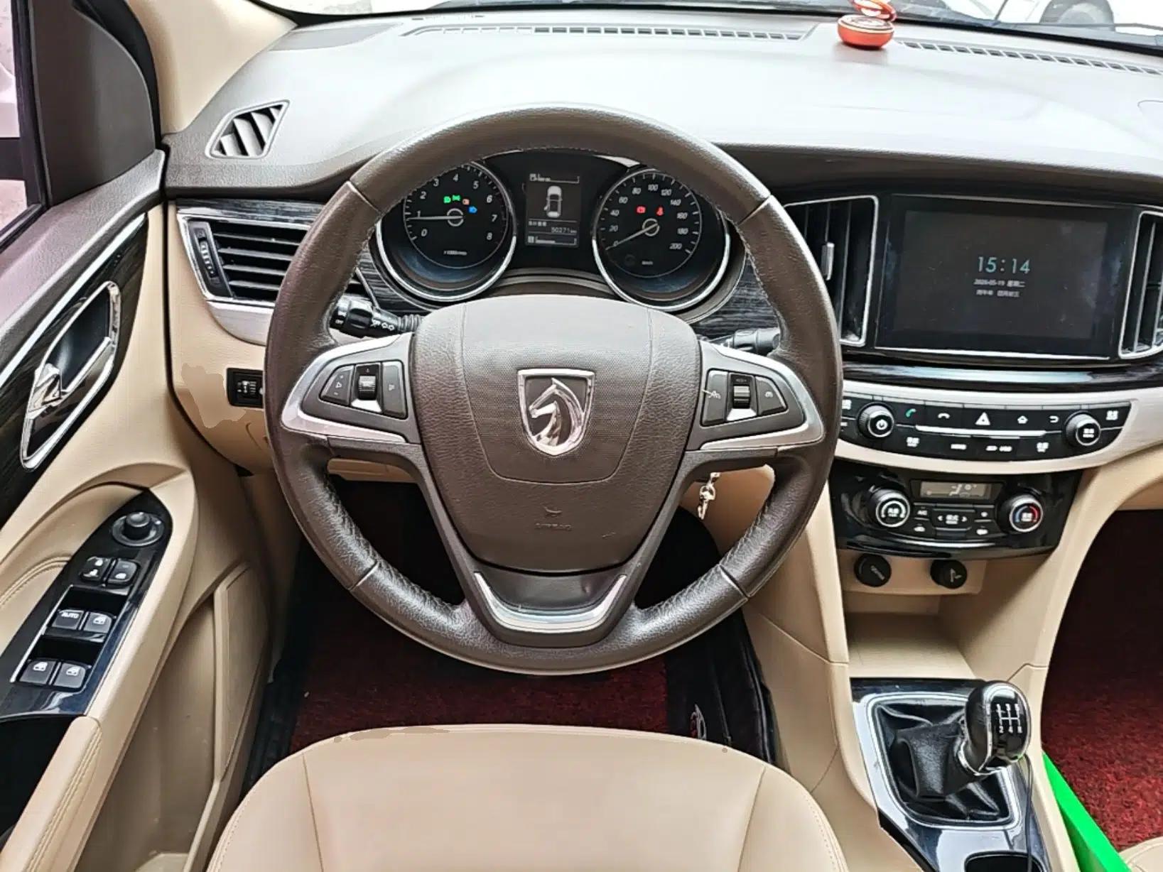 Baojun 730 2016 1.8L Manual Luxury Edition 7 Seats — миниатюра 14