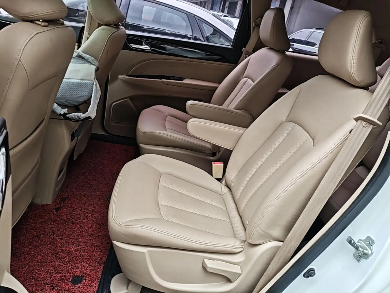 Baojun 730 2016 1.8L Manual Luxury Edition 7 Seats — миниатюра 20