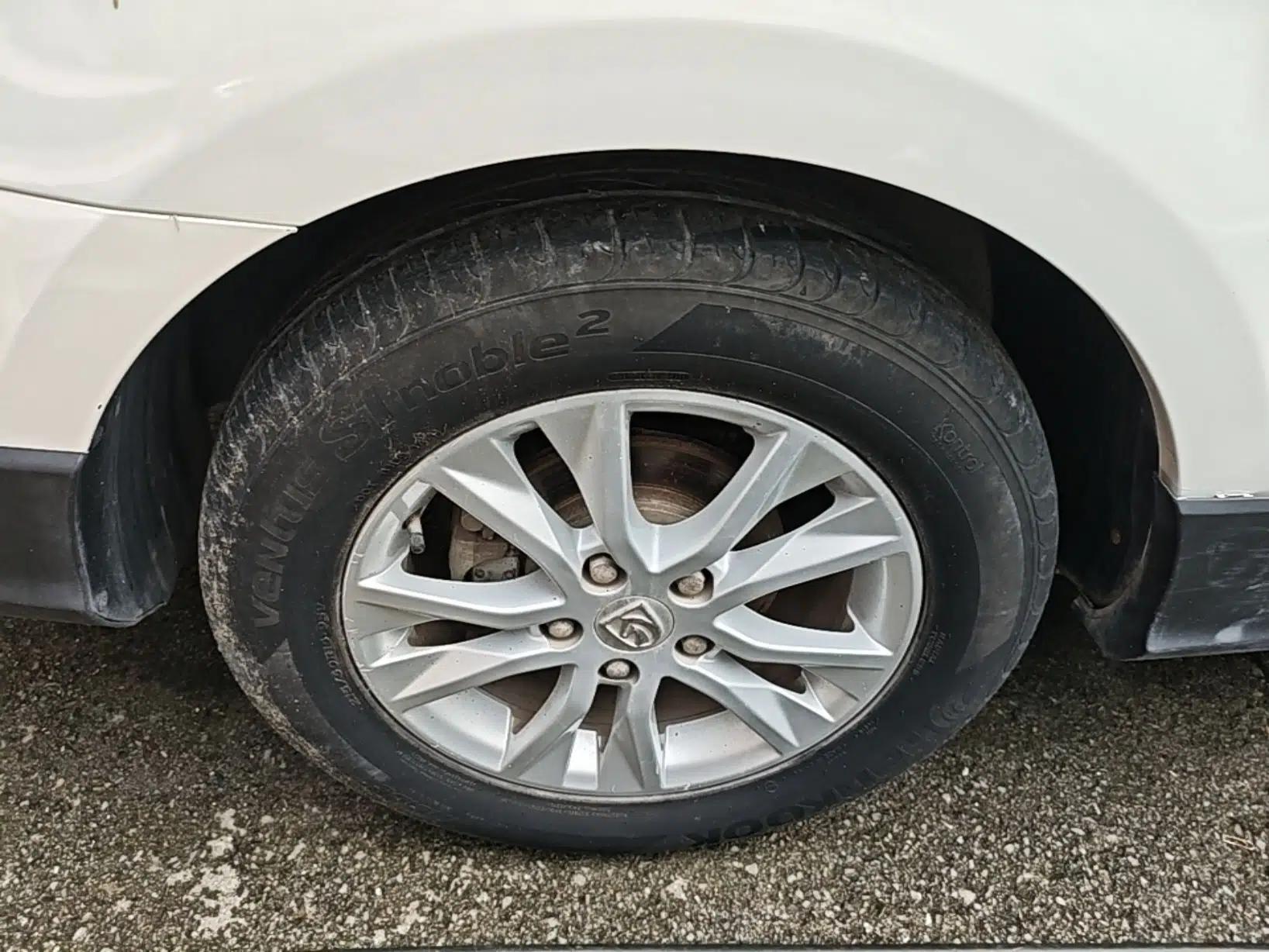 Baojun 730 2016 1.8L Manual Luxury Edition 7 Seats — миниатюра 10