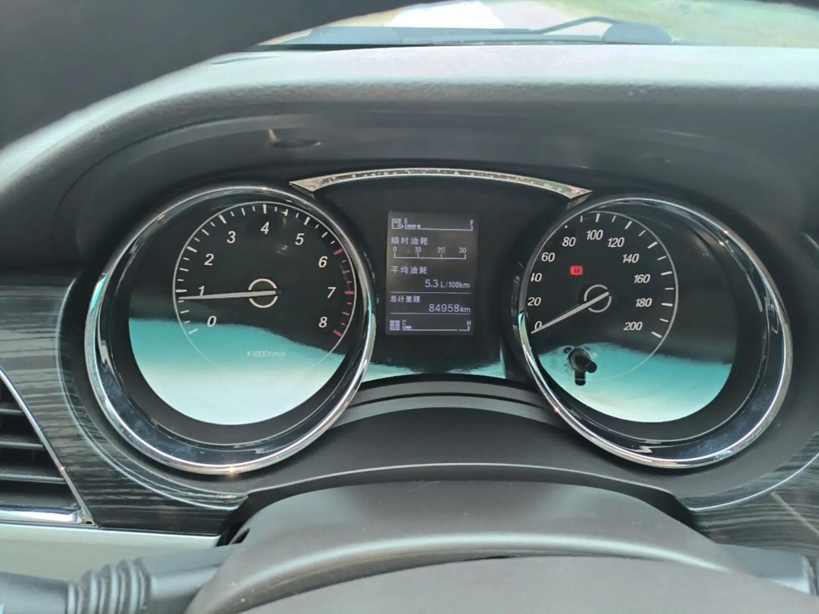 Baojun 730 2016 1.5L Manual Comfort Version 7 Seats China V Emission Standard — миниатюра 15