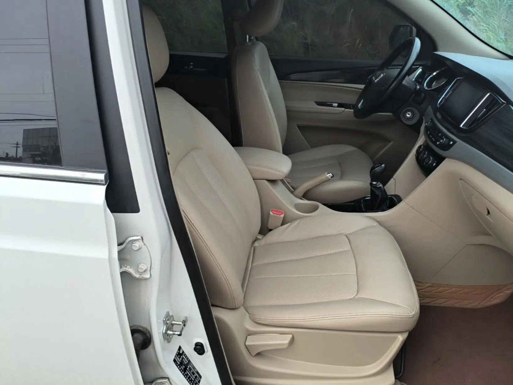 Baojun 730 2016 1.5L Manual Comfort Version 7 Seats China V Emission Standard — миниатюра 23