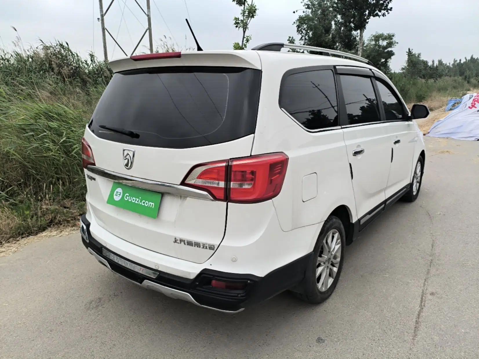 Baojun 730 2016 1.5L Manual Comfort Version 7 Seats China V Emission Standard — миниатюра 6
