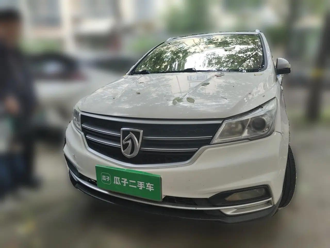 Baojun 730 2021 1.5L Manual Fashion Version 7 Seats — миниатюра 1