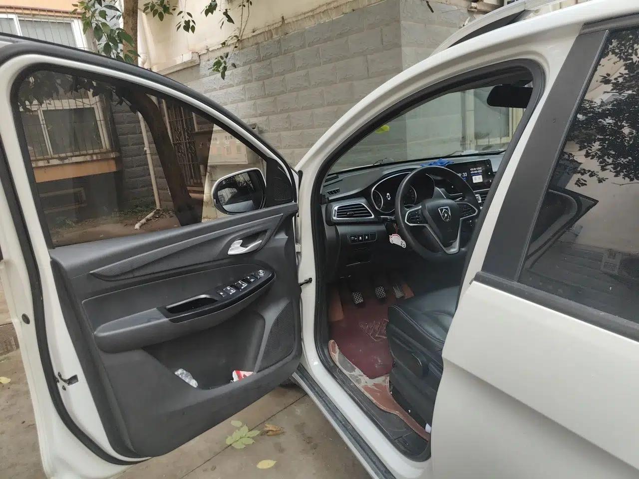 Baojun 730 2021 1.5L Manual Fashion Version 7 Seats — миниатюра 17