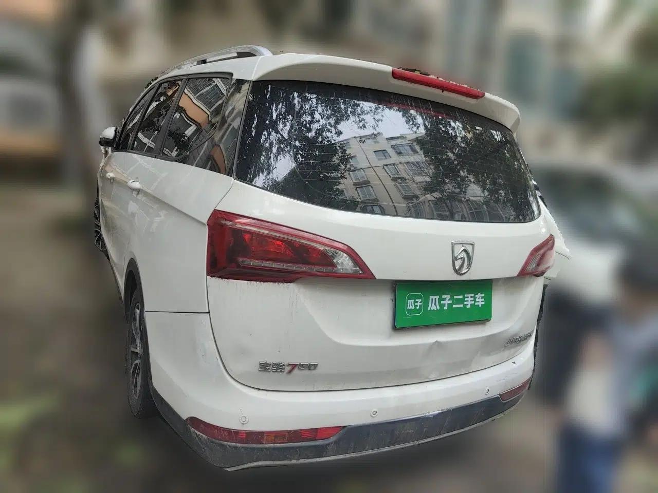 Baojun 730 2021 1.5L Manual Fashion Version 7 Seats — миниатюра 4
