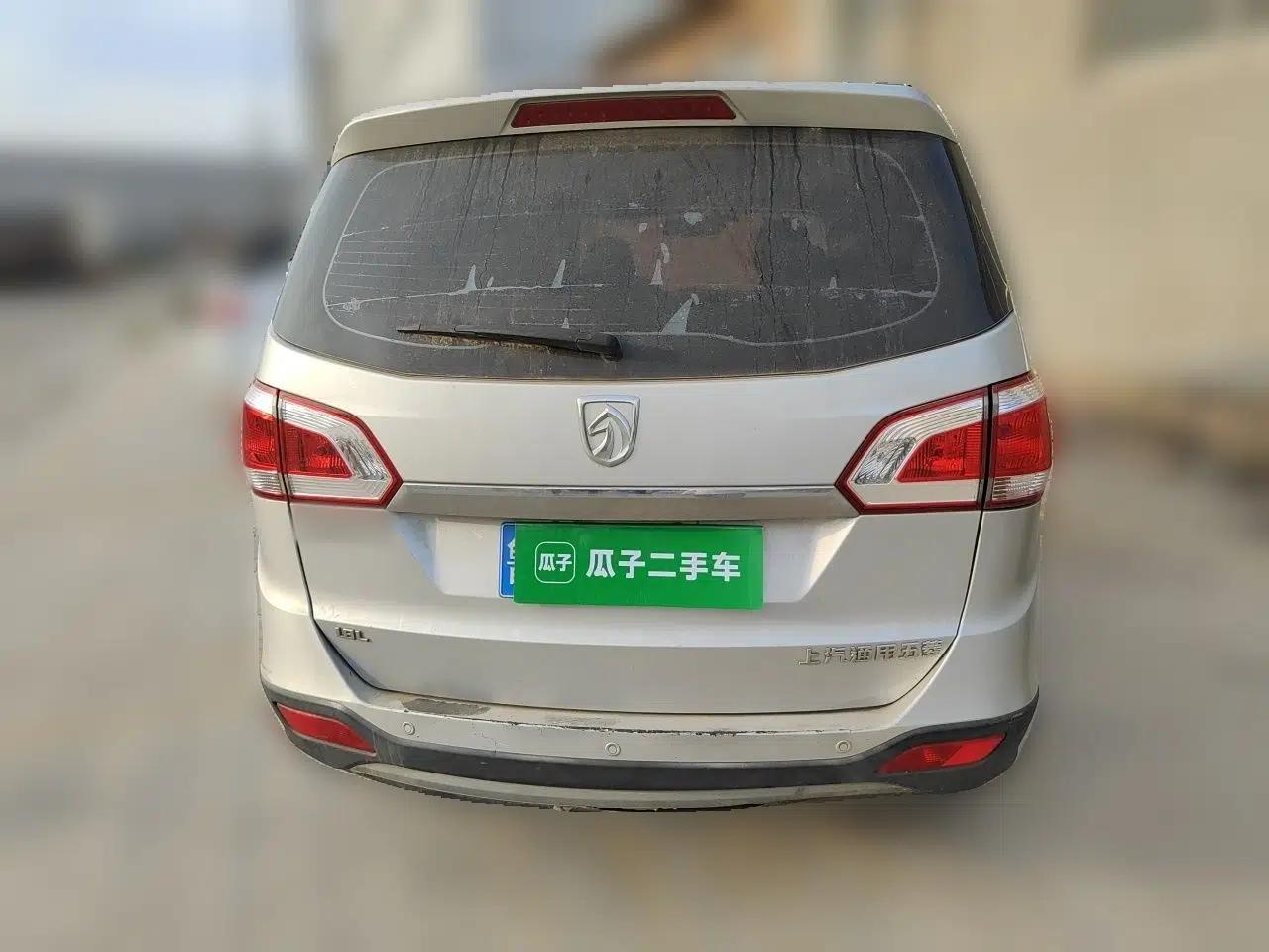 Baojun 730 2015 1.8L Manual Luxury Navigation ESP Version 7-seater — миниатюра 5