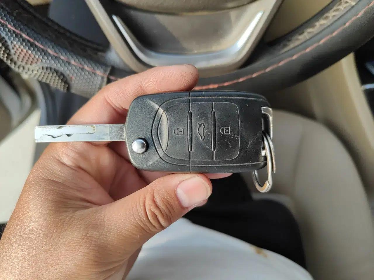 Baojun 730 2015 1.8L Manual Luxury Navigation ESP Version 7-seater — миниатюра 9