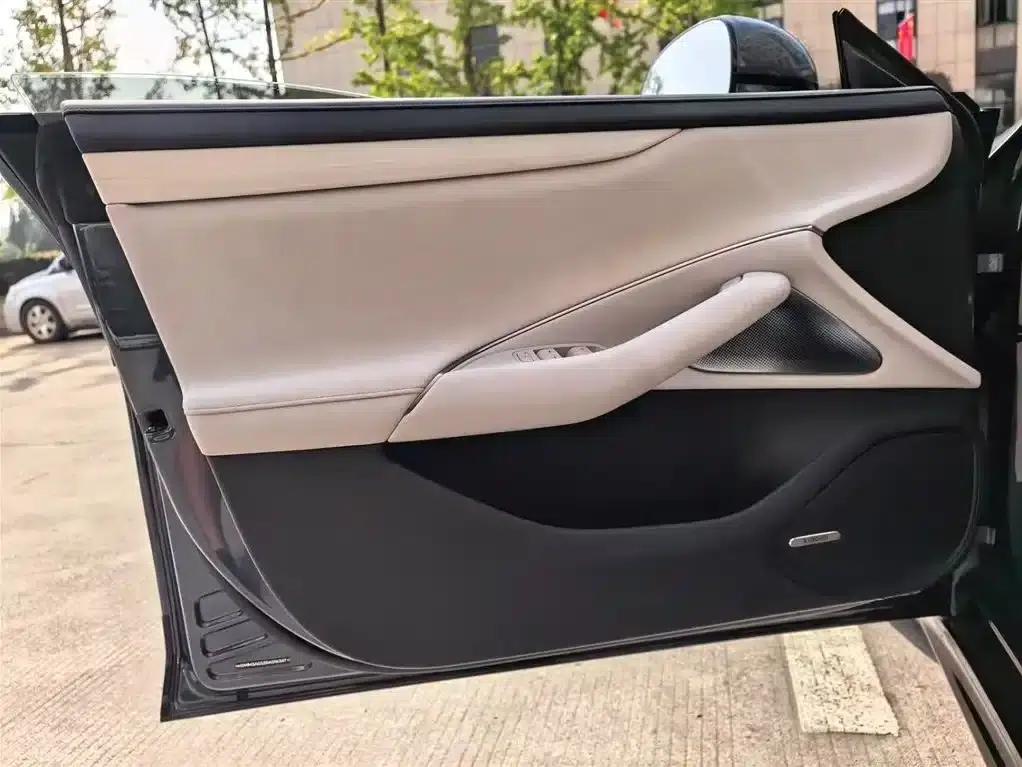Xiaomi SU7 2024 All-Wheel Drive Long Range High-End Intelligent Driving Max Edition — миниатюра 13