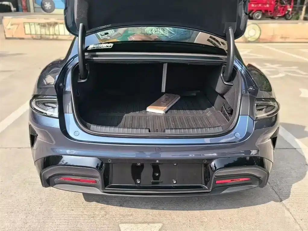 Xiaomi SU7 2024 All-Wheel Drive Long Range High-End Intelligent Driving Max Edition — миниатюра 15