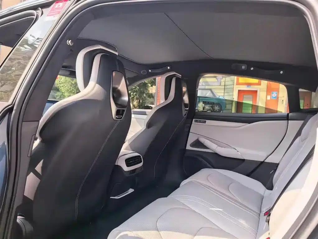 Xiaomi SU7 2024 All-Wheel Drive Long Range High-End Intelligent Driving Max Edition — миниатюра 8