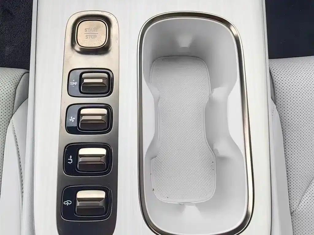 Xiaomi SU7 2024 All-Wheel Drive Long Range High-End Intelligent Driving Max Edition — миниатюра 11